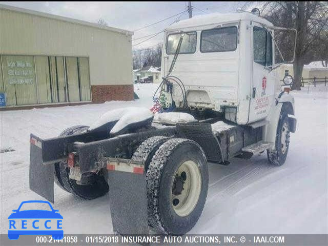 1999 FREIGHTLINER FL70 FL70 1FUWHJBA0XHF60302 image 3