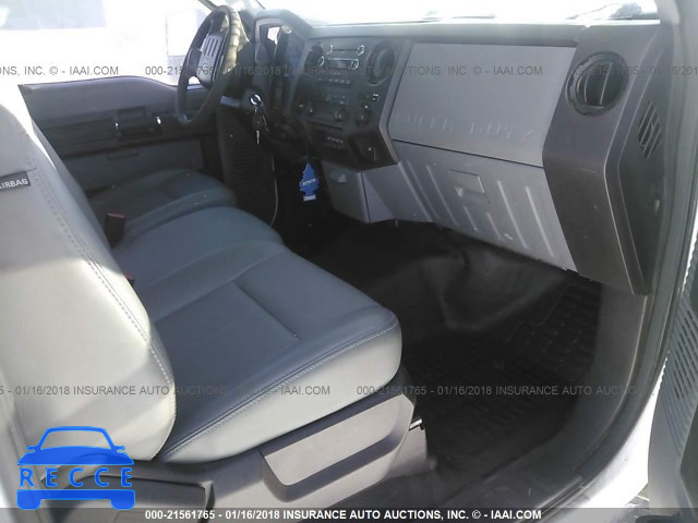 2011 FORD F550 SUPER DUTY 1FDUF5GY9BEA59820 зображення 4