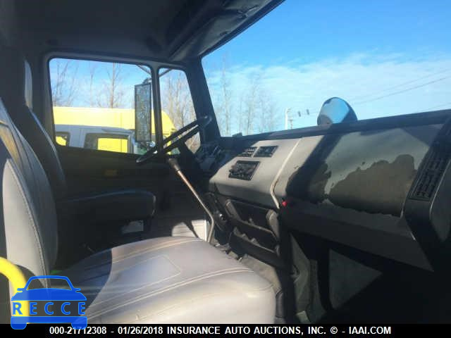 2000 FREIGHTLINER MEDIUM CONVENTIONAL FL70 1FV6HLBC6YHG80566 image 4