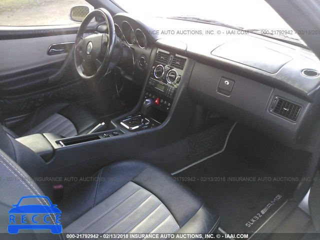 2002 MERCEDES-BENZ SLK 32 AMG KOMPRESSOR WDBKK66F42F249725 image 4