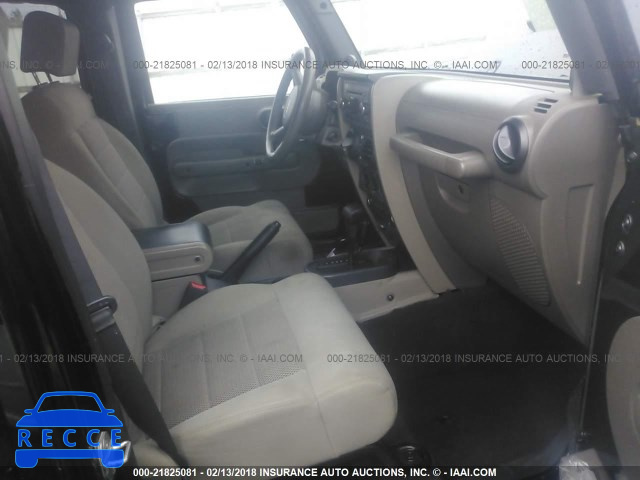 2008 JEEP WRANGLER UNLIMITE RUBICON 1J4GA69198L576250 image 4