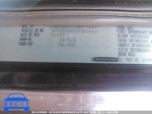 1997 FREIGHTLINER FLD FLD120 1FUWDMDA5VP830666 image 9