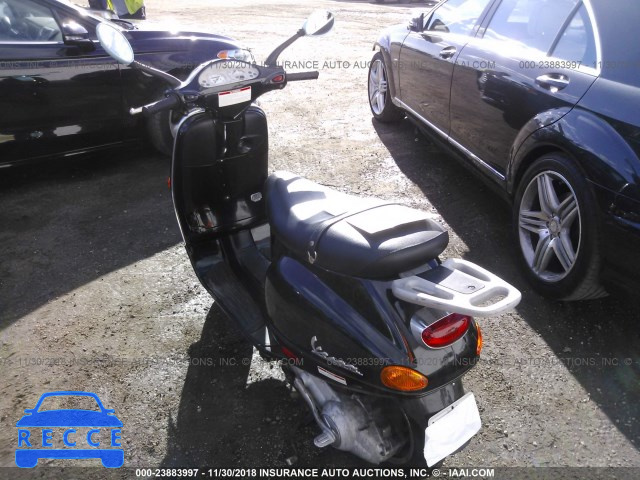 2005 VESPA M198F ZAPM198FX55012760 image 2