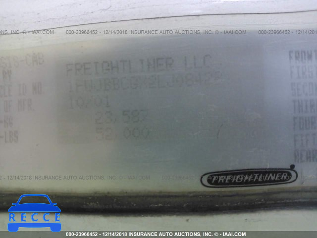 2002 FREIGHTLINER ST120 ST120 1FUJBBCGX2LJ08428 image 8