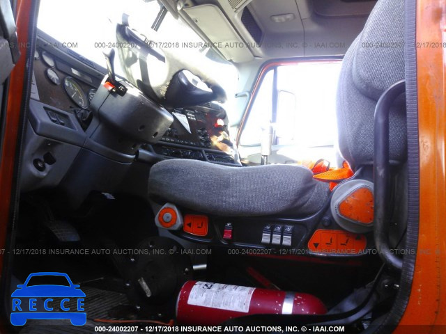 2009 FREIGHTLINER ST120 ST120 1FUJBBCK99LAG3236 image 4