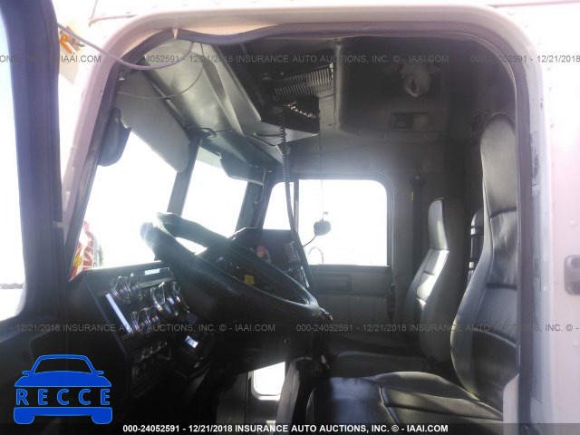 2000 FREIGHTLINER FLD FLD120 1FUYDSEB5YPB82936 image 4
