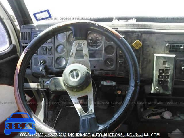 1999 FREIGHTLINER MEDIUM CONVENTIONAL FL60 1FV6GJBC0XH959899 image 4