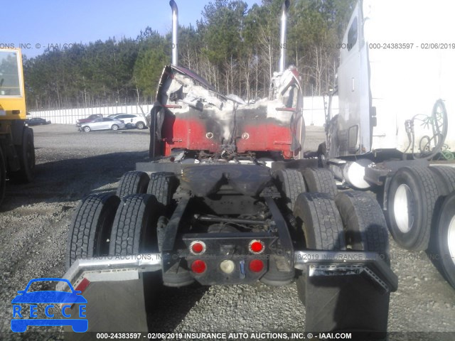2000 FREIGHTLINER CONVENTIONAL FLD120 1FUPCDZB9YLA78347 image 7
