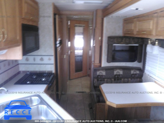 2005 WORKHORSE CUSTOM CHASSIS MOTORHOME CHASSIS W22 5B4MP67G453411917 image 7