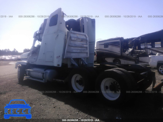 2000 FREIGHTLINER FLD 1FUYDDYB7YPG11968 image 2