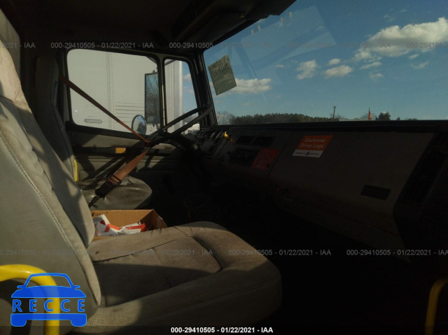 2000 FREIGHTLINER MEDIUM CONVENTIONAL FL70 1FV6HFAAXYHF77877 image 4