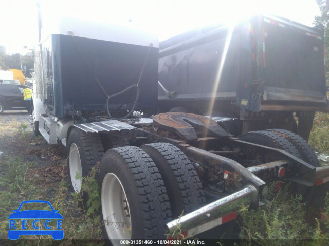 2001 FREIGHTLINER FLD FLD120 1FUJAHBD01LH01438 image 2