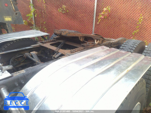 2001 FREIGHTLINER FLD FLD120 1FUJAHBD01LH01438 image 6