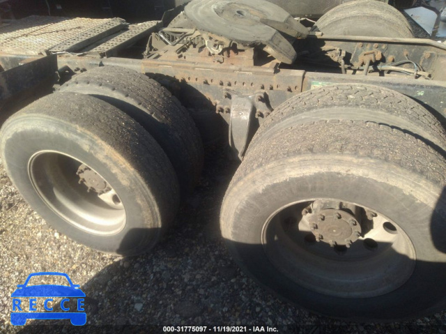 1999 FREIGHTLINER FLD FLD120 1FUYDDYB3XDA36364 image 10