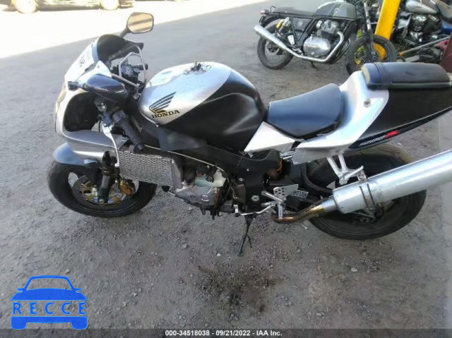 2001 HONDA RVT1000 R JH2SC45371M100785 image 8