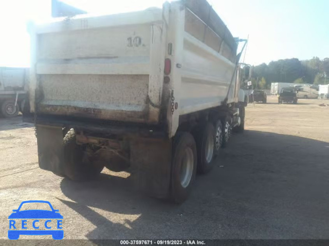 2005 MACK CV713 CV700 1M2AG10C05M027159 Bild 2