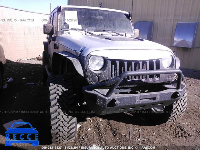 2008 JEEP WRANGLER UNLIMITE SAHARA 1J4GA59108L613776 image 5