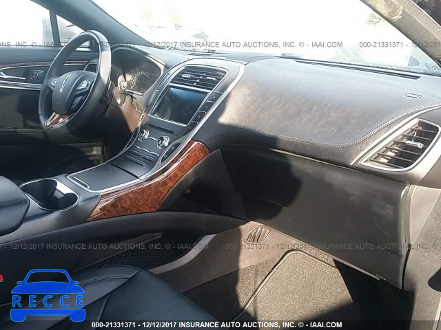 2017 LINCOLN MKX RESERVE 2LMPJ8LR8HBL47008 image 4