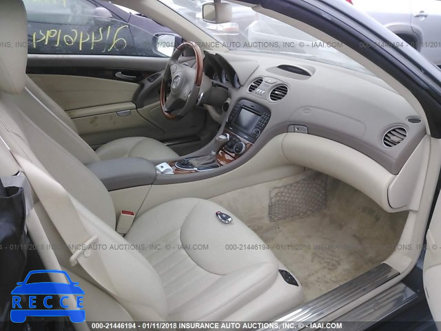 2009 MERCEDES-BENZ SL 550 WDBSK71F69F157135 image 4