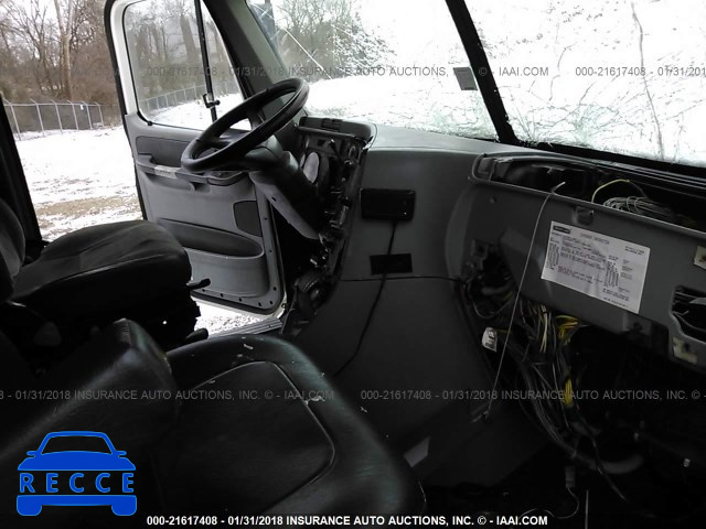 2005 FREIGHTLINER ST120 ST120 1FUJBBCK55LN67133 image 4