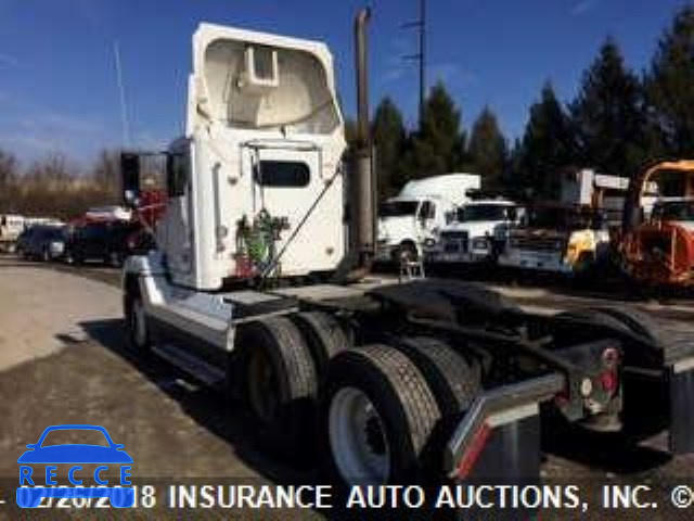 2000 FREIGHTLINER FLD FLD120 1FUYDMDB0YPF87048 зображення 2