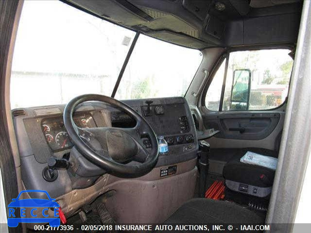 2011 FREIGHTLINER CASCADIA 125 1FUJGLDRXBLAY1788 image 4
