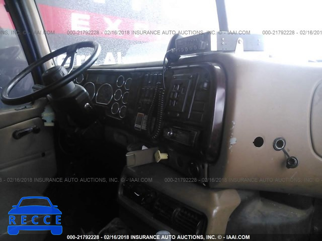 2006 MACK CV713 CV700 1M2AG11C06M052496 image 4