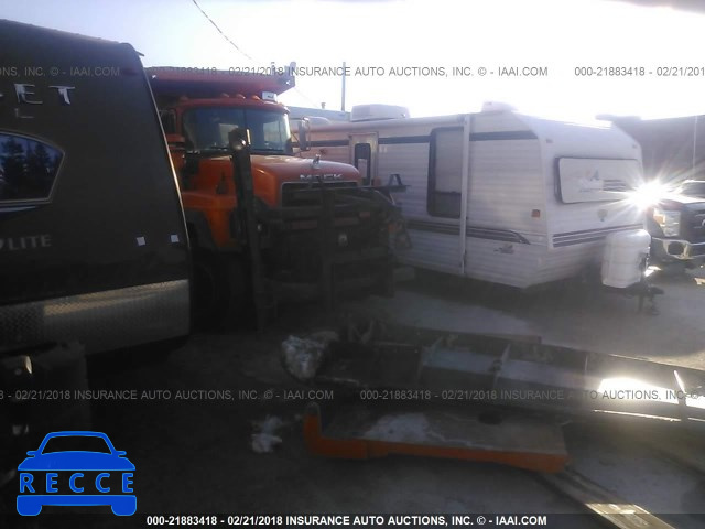 2003 MACK 600 RD600 1M2P267C83M066445 Bild 0