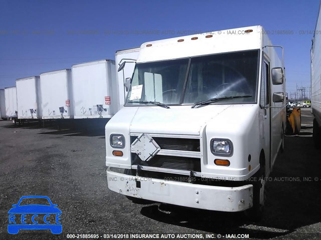 2000 FREIGHTLINER CHASSIS M LINE WALK-IN VAN 4UZA5FAC7YCG63947 Bild 1