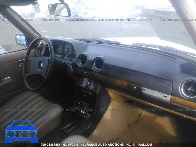 1982 MERCEDES-BENZ 240 D WDBAB23A4CB343836 image 4