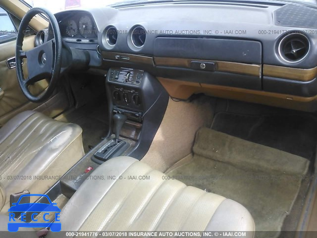 1982 MERCEDES-BENZ 240 D WDBAB23A3CB352804 image 4