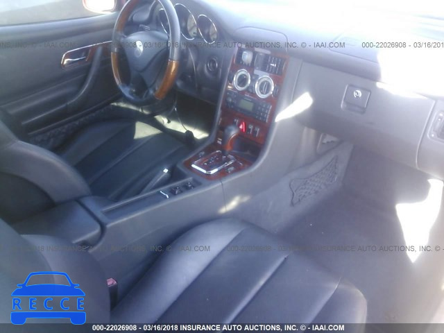 2002 MERCEDES-BENZ SLK 320 WDBKK65F62F250506 image 4