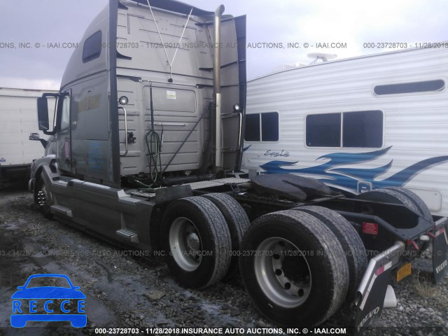 2017 VOLVO VNL L 4V4NC9EJ7HN971664 image 2