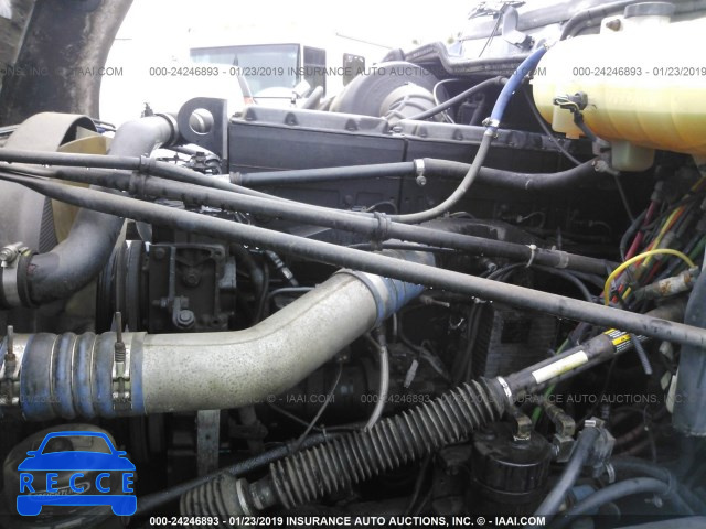 2000 FREIGHTLINER CONVENTIONAL FLC120 1FUYSDYBXYPA68900 image 9