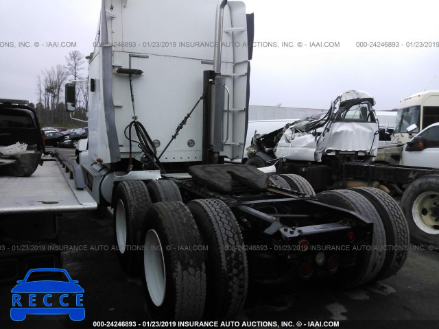 2000 FREIGHTLINER CONVENTIONAL FLC120 1FUYSDYBXYPA68900 image 2