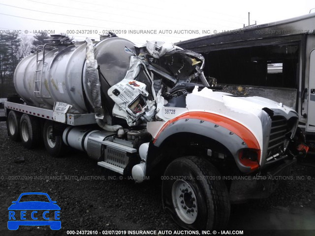 2013 MACK 700 GU700 1M2AX07C1DM014712 image 0