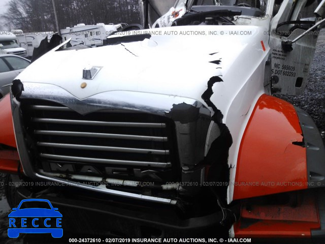 2013 MACK 700 GU700 1M2AX07C1DM014712 image 9
