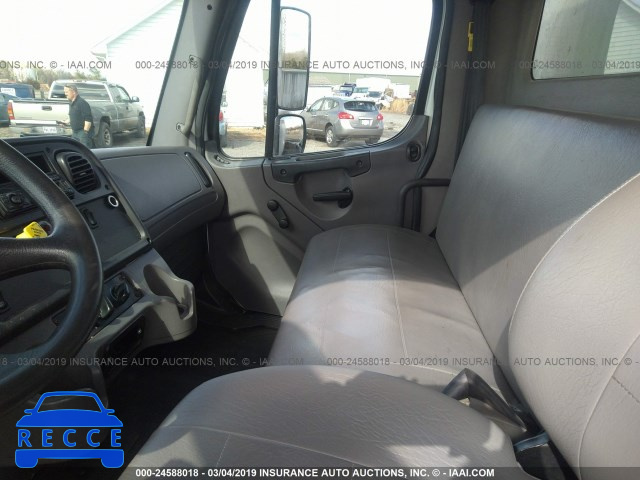 2017 FREIGHTLINER M2 106 MEDIUM DUTY 1FVACWDT4HHHV9130 image 4