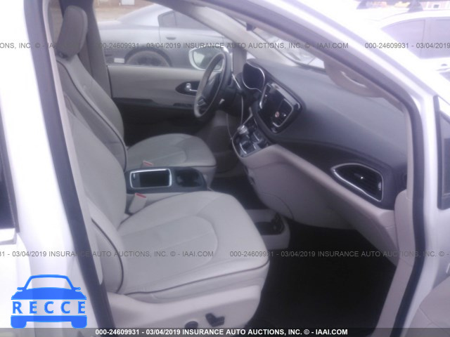 2019 CHRYSLER PACIFICA LIMITED 2C4RC1GG2KR554558 image 4