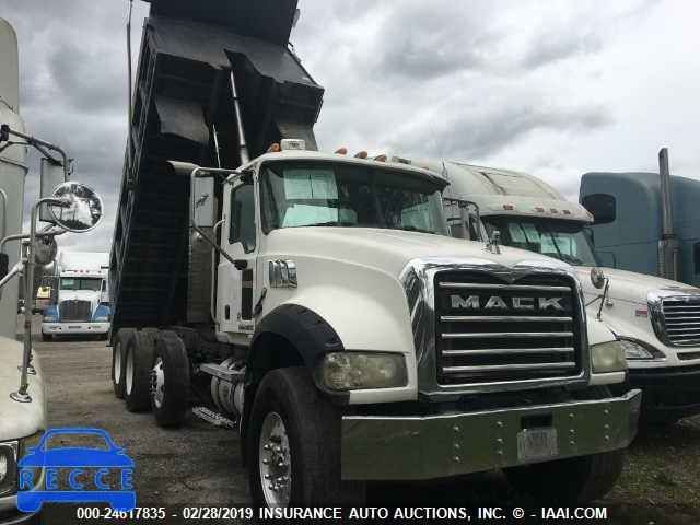 2007 MACK 700 CTP700 1M2AT04C17M005254 image 0