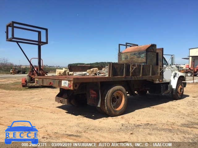 1998 FORD F700 1FDNF70J1WVA24014 image 3