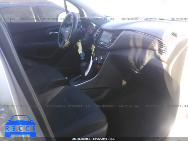 2017 CHEVROLET TRAX LS 3GNCJKSB3HL132986 зображення 4