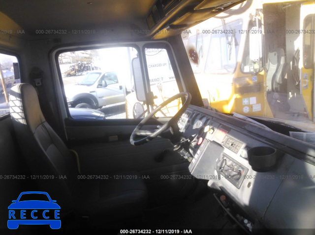 1999 FREIGHTLINER FL70 1FV6HJBA5XH990464 image 4