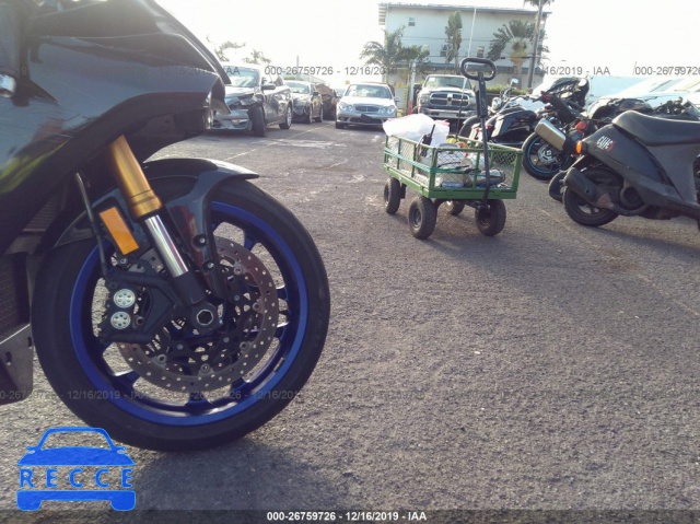 2017 YAMAHA YZFR1 JYARN39E8HA003383 image 4