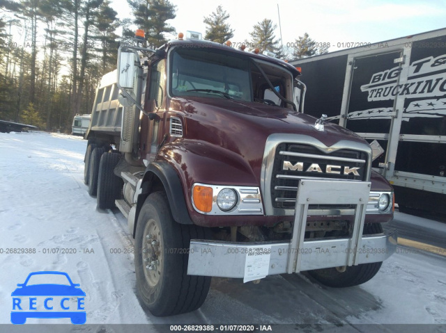 2007 MACK 700 CV700 1M2AG11C37M058360 image 0