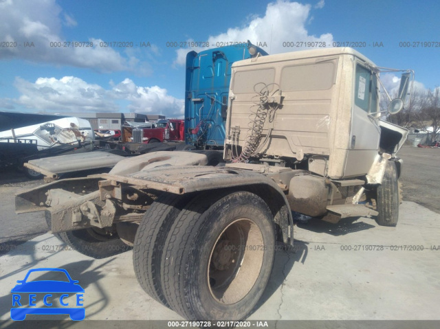 2004 FREIGHTLINER FL70 1FUBBTAK34DM34439 image 3
