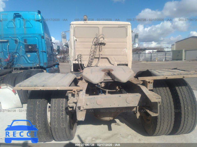 2004 FREIGHTLINER FL70 1FUBBTAK34DM34439 image 7