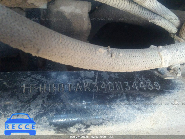 2004 FREIGHTLINER FL70 1FUBBTAK34DM34439 image 8