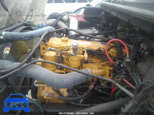 2000 FREIGHTLINER FL70  1FV6HJBAXYHF05028 image 9