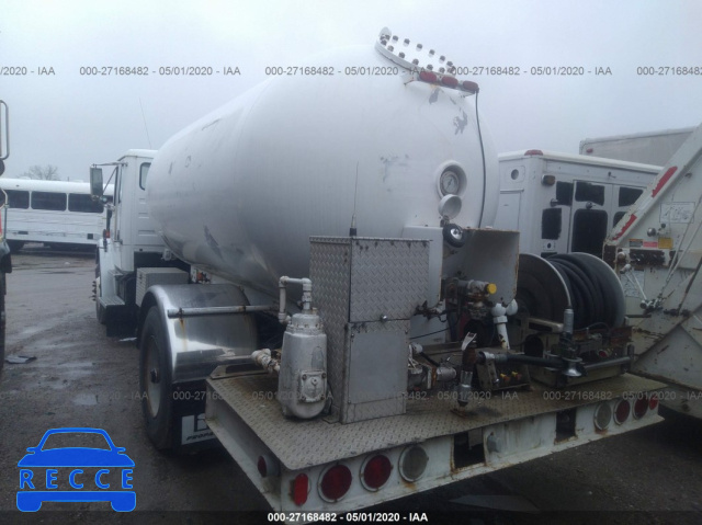 2000 FREIGHTLINER FL70  1FV6HJBAXYHF05028 image 2